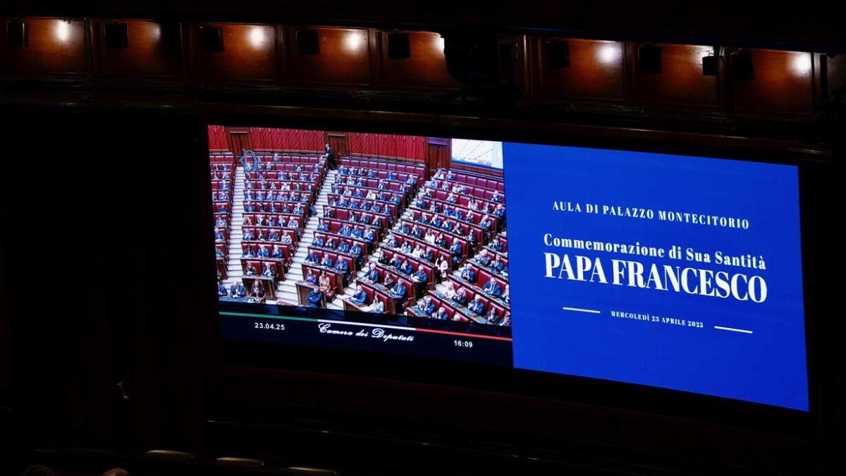 Immagine di Curva Bergoglio alla Camera