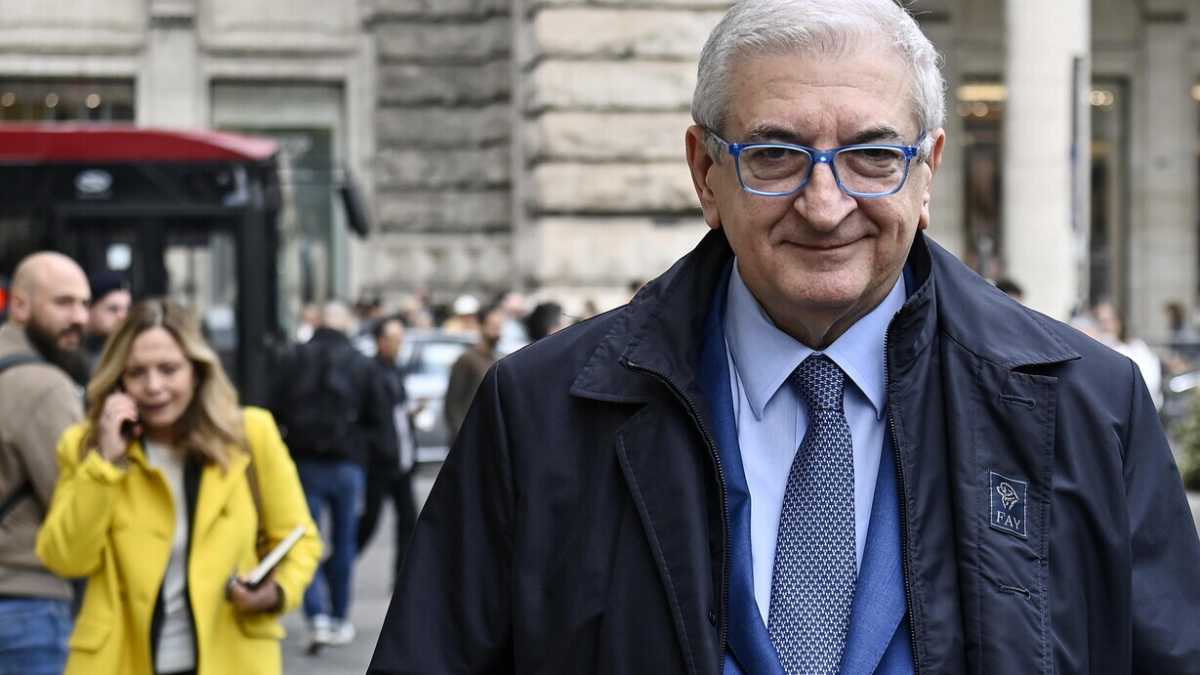 Immagine di I dubbi di Meloni sul vertice Usa-Ue. Foti: "C'è il Papa, non siamo una banca d'affari"