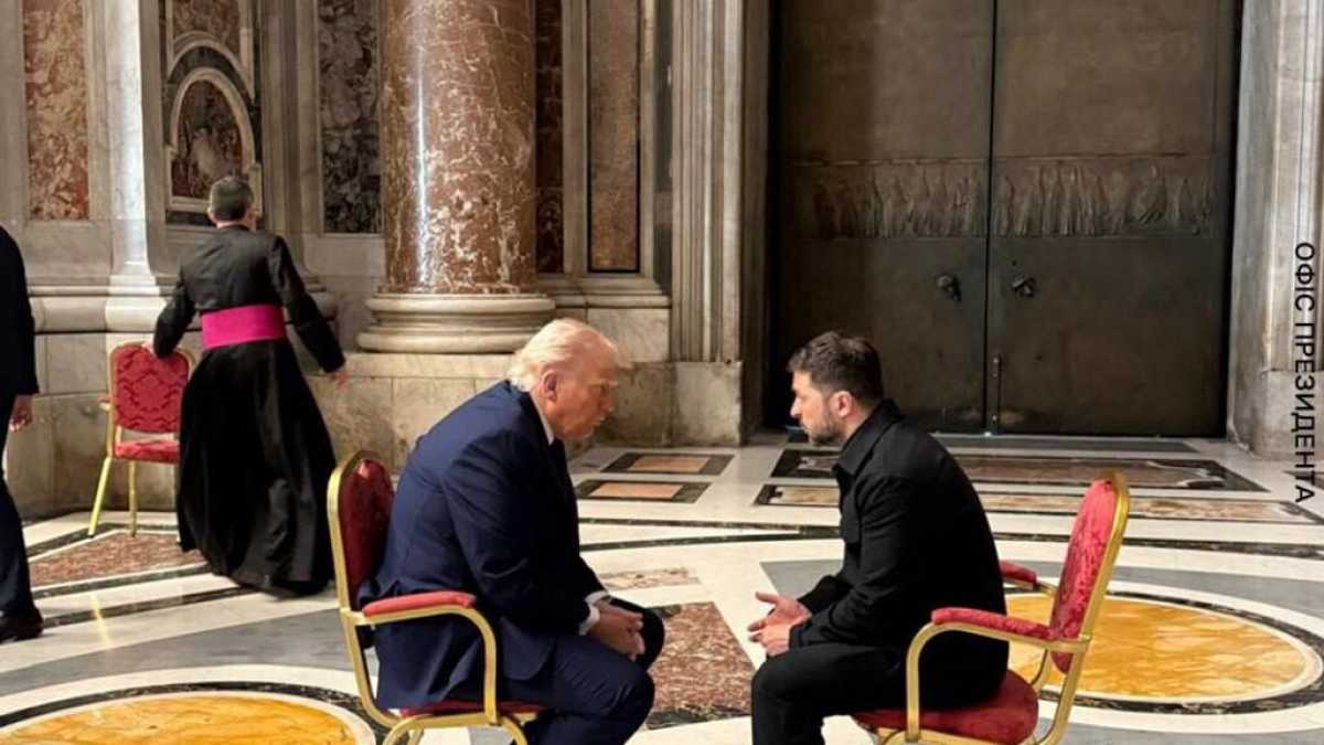 Immagine di L'inedito incontro tra Trump e Zelensky all'interno della basilica di San Pietro