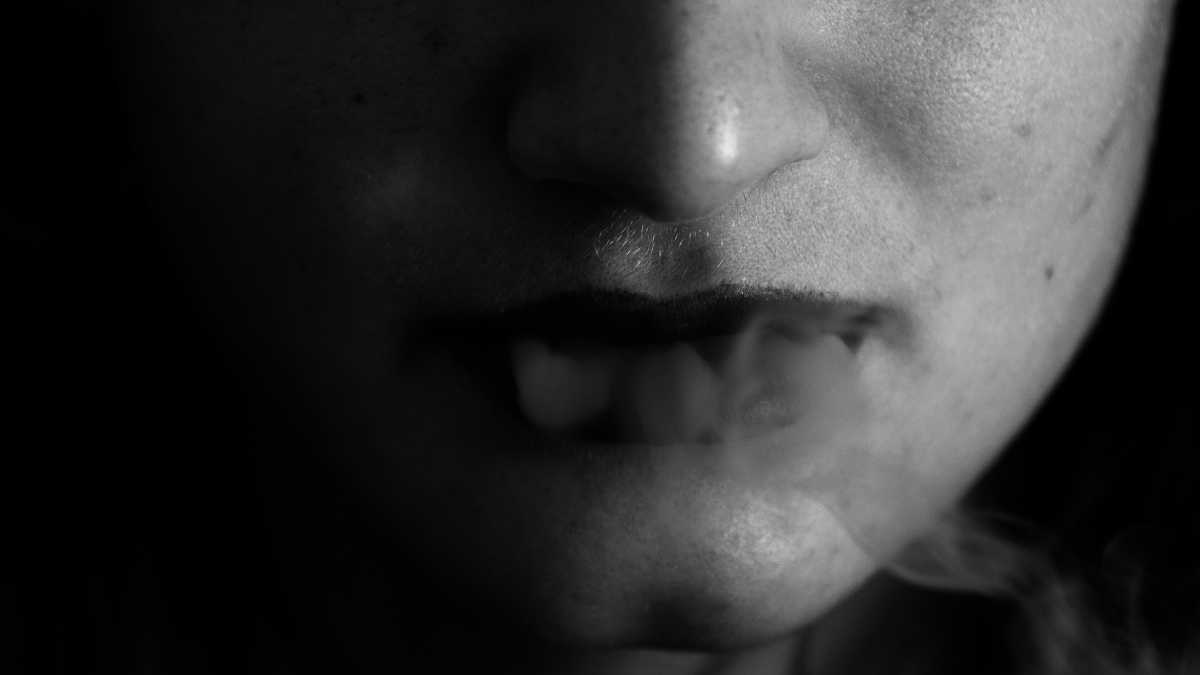 Immagine di Il dolore che si prova cercando di evitare il dolore. Storia di una bocca