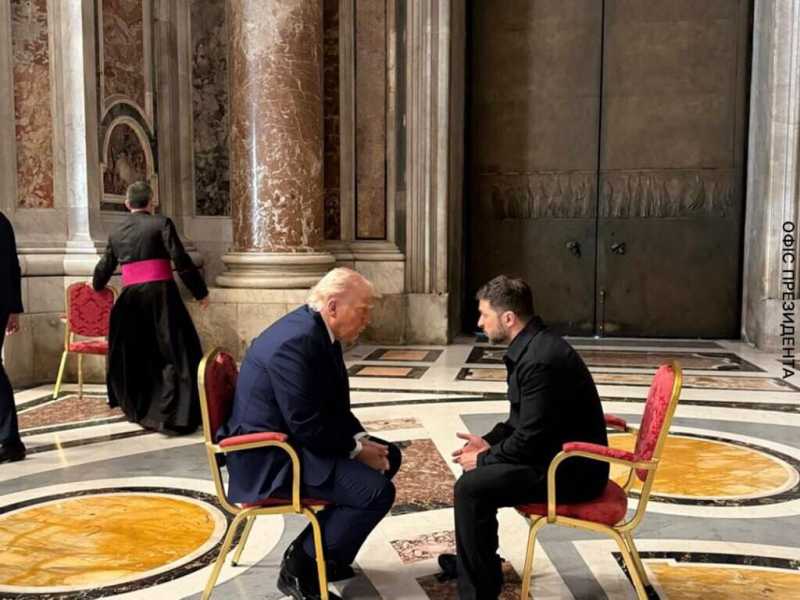 L'inedito incontro tra Trump e Zelensky all'interno della basilica di San Pietro