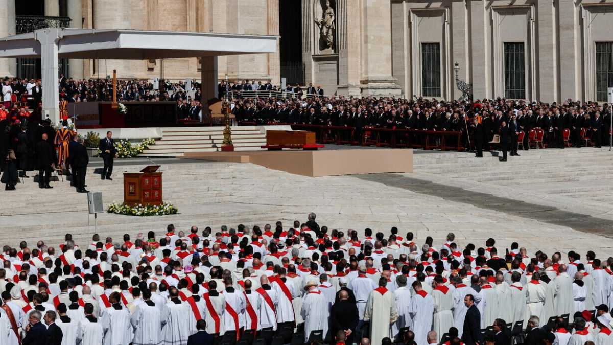Immagine di Nove leader e il funerale di Papa Francesco
