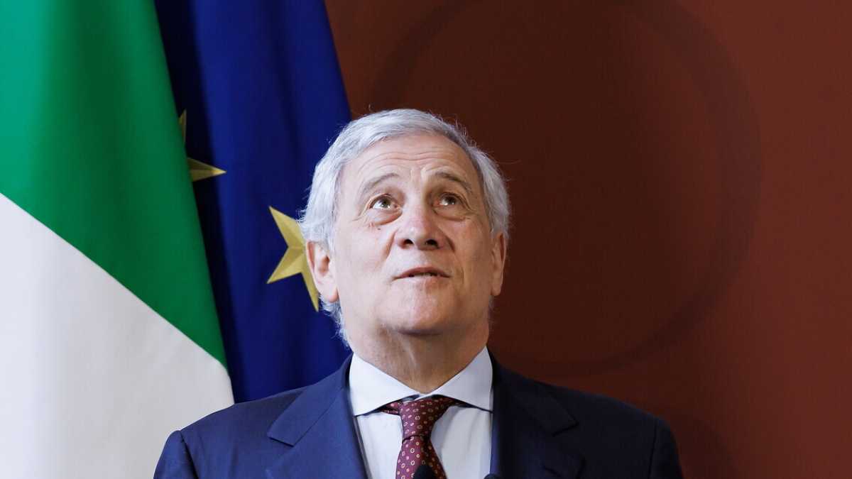 Immagine di Il fardello di Tajani. “Come Atlante” (per Mulè). “Uno e trino” (per Ronzulli). Tre ruoli (e c’è pure il Ppe)
