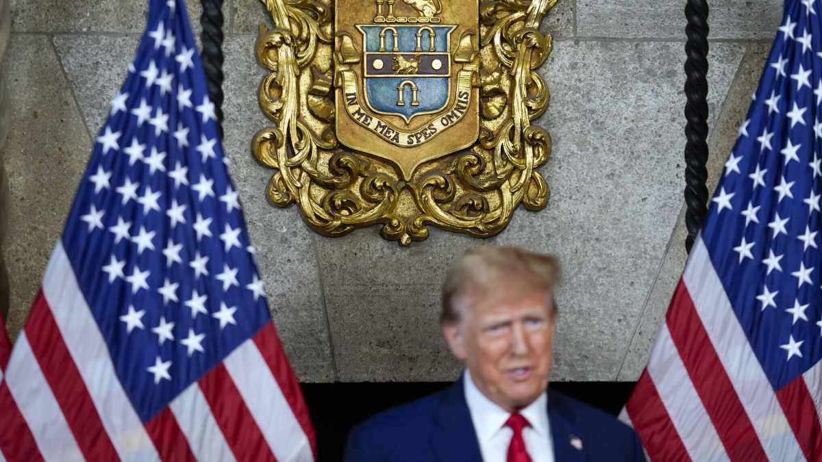 Immagine di Trump si riscopre arredatore, con la mania dell'oro