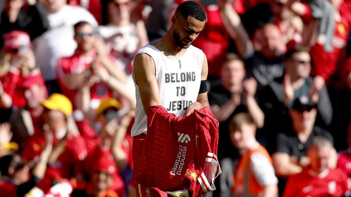 Immagine di “Appartengo a Gesù”: sanzionato dalla Federcalcio inglese, meno severa con i giocatori islamici