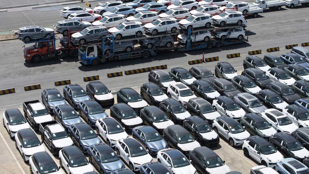 Immagine di Trump allenta i dazi sulle auto e dice: "Faremo un accordo con la Cina"