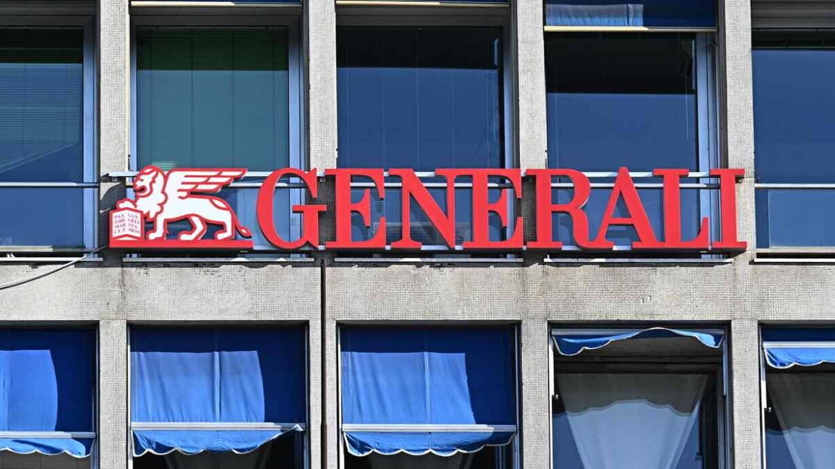Immagine di Da Cuccia a Nagel, da Mussolini a Meloni: Generali contese da banche, governi e famiglie. Scalate e segreti