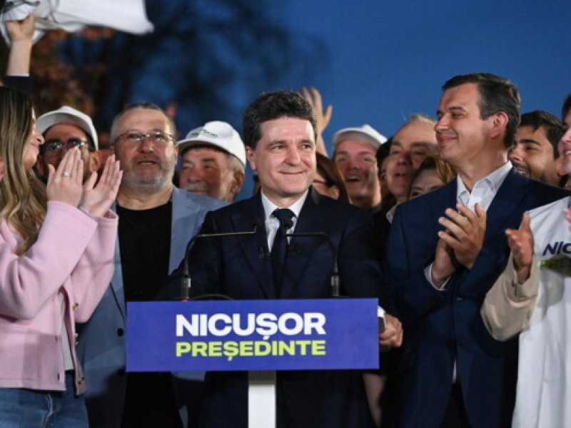 La missione di Nicusor Dan in Romania