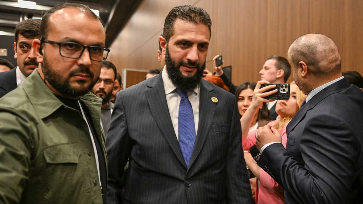 Immagine di Il leader siriano al Julani arriva a Parigi