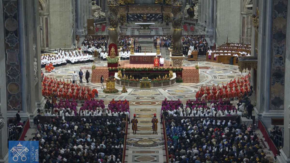 Immagine di “Un Papa per questo mondo che tende a dimenticare Dio", dice il decano Re ai cardinali pronti per il Conclave