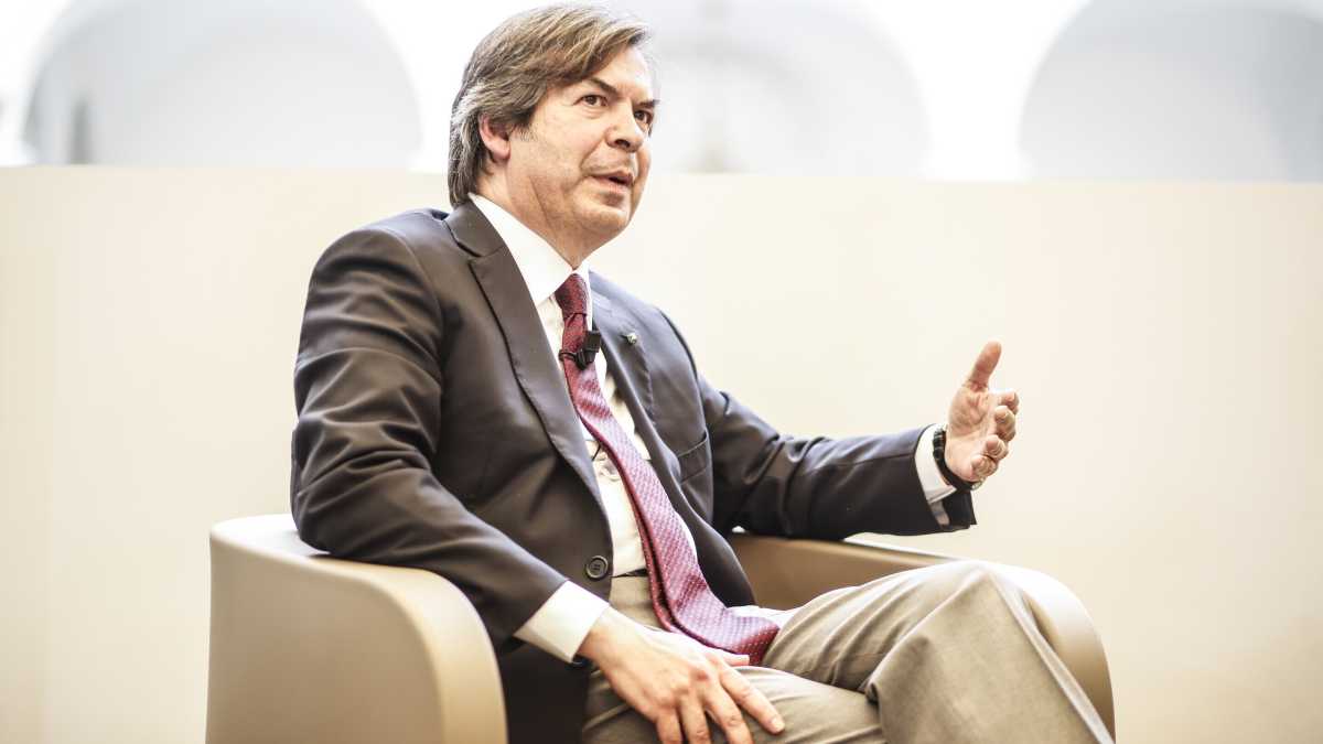 Immagine di Il risiko di Intesa può attendere