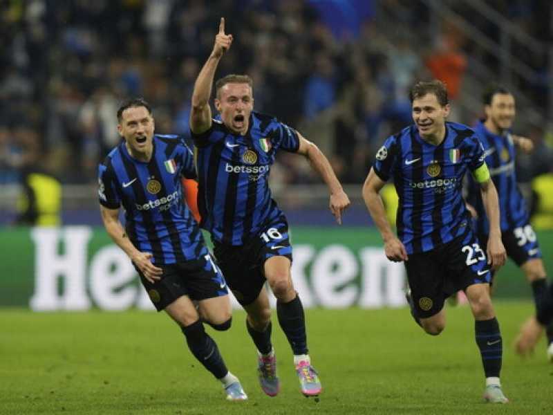 L'esultanza di Davide Frattesi dopo il gol che ha dato l'Inter la qualificazione alla finale di Champions League (foto LaPresse)