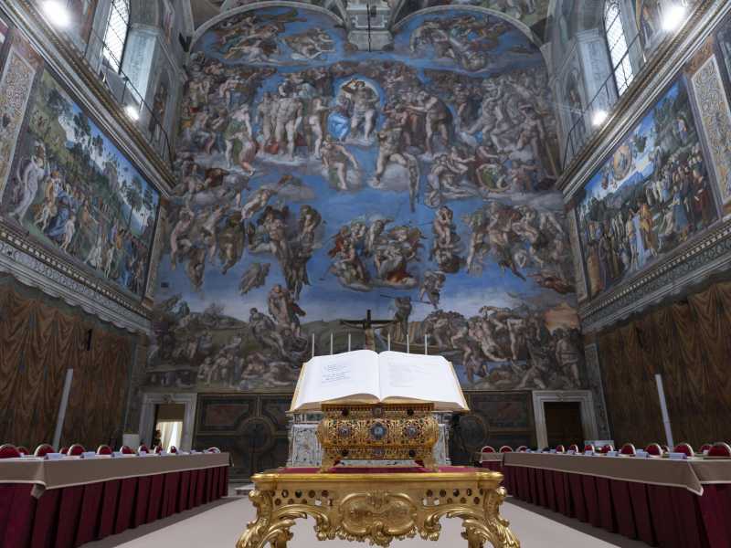 Chiacchiere finite, i cardinali cercano un Papa “maestro di umanità”: non proprio uno scoop
