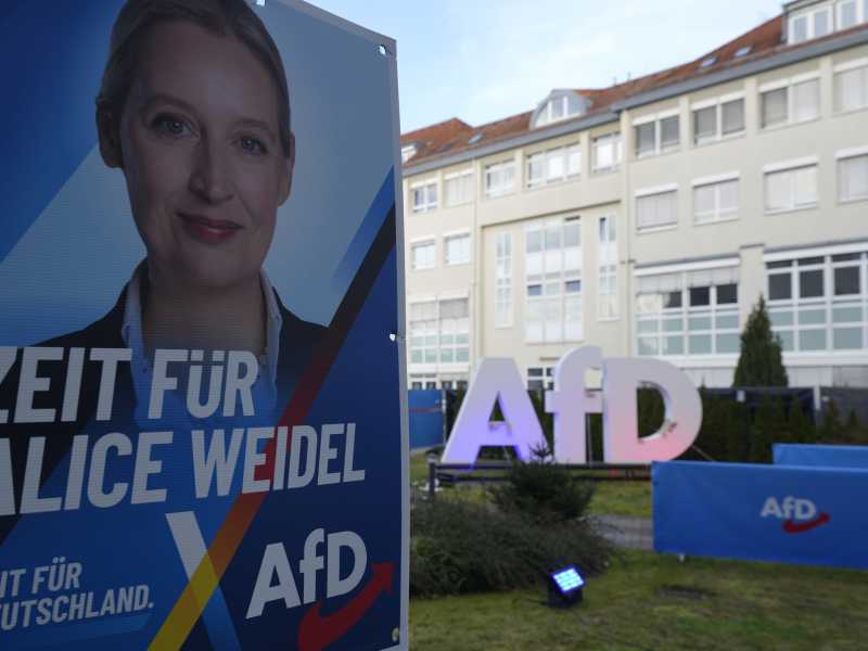 I servizi tedeschi contro l’Afd e il terremoto in Cile