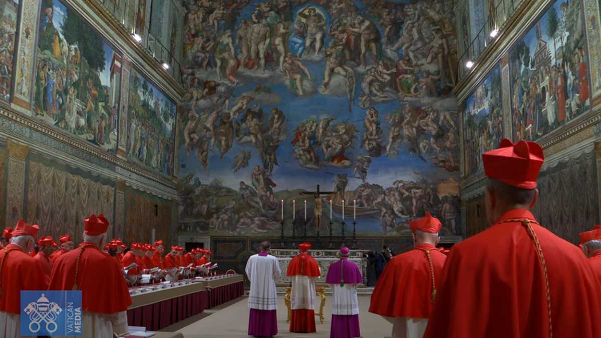 Immagine di La magnificenza di uno spettacolo superbo: i cardinali in processione