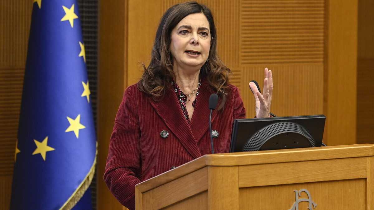 Immagine di Boldrini alla Camera si rivela il vero modello di Schlein. E mette in difficoltà la premier
