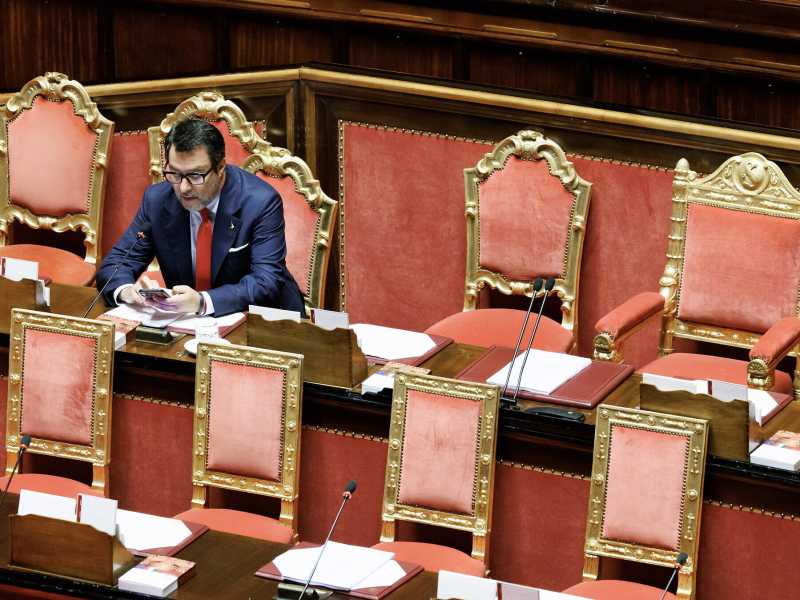 Lo spleen di Salvini. Smarrito, silenzioso e angosciato dai seggi e dal voto Veneto. Giorgetti: "È finito tutto"