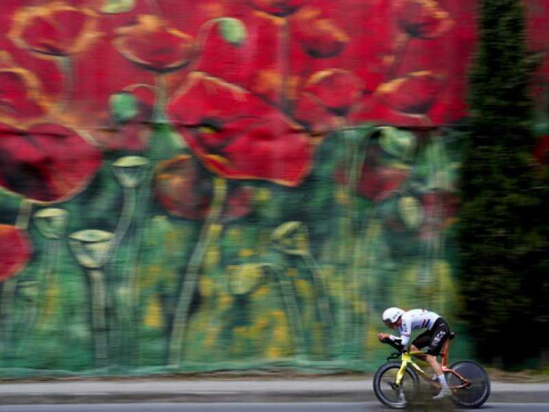 Giro d'Italia, Tarling vince la cronometro di Tirana