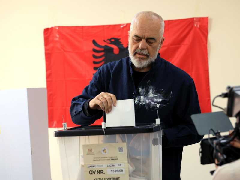 Edi Rama verso la conferma in Albania