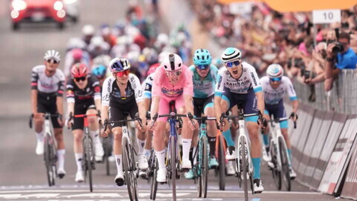 Immagine di Mads Pedersen ha vinto a Matera e nessuno si è illuso al Giro d'Italia