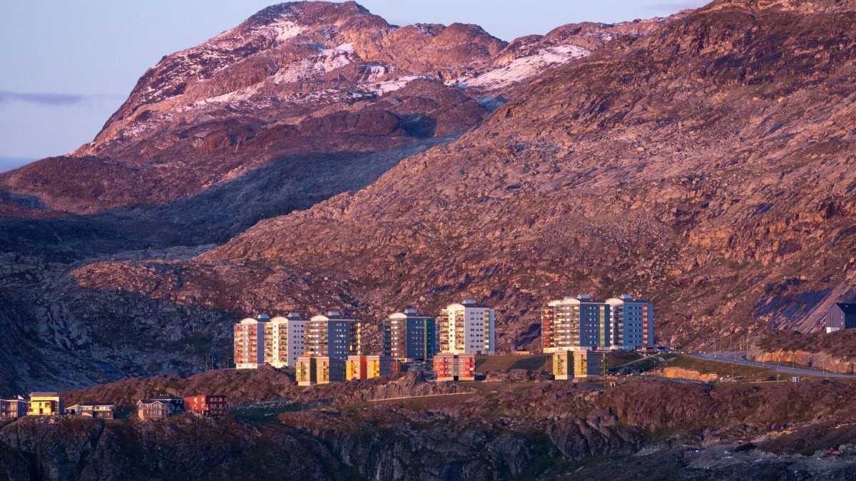 Immagine di Groenlandia, l’isola sospesa fra Europa e America