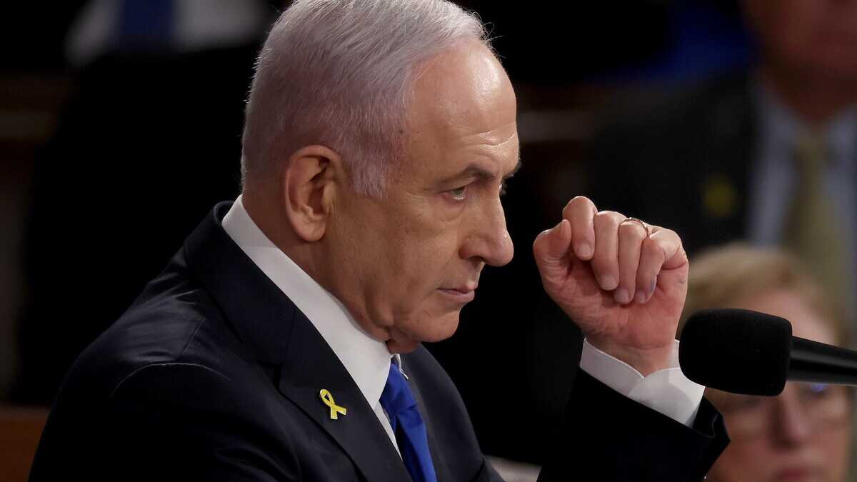 Immagine di La stretta di Israele