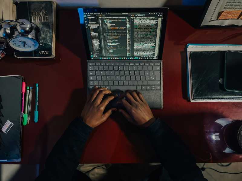Foto di Hamidu Samuel Mansaray su Unsplash