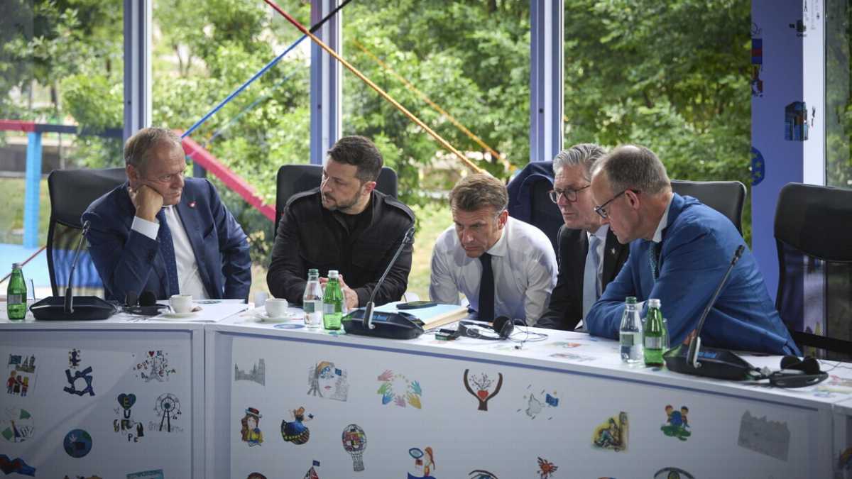 Immagine di Ucraina, telefonata tra Trump e i volenterosi. Partecipa anche Meloni: "Sostegno agli sforzi Usa"