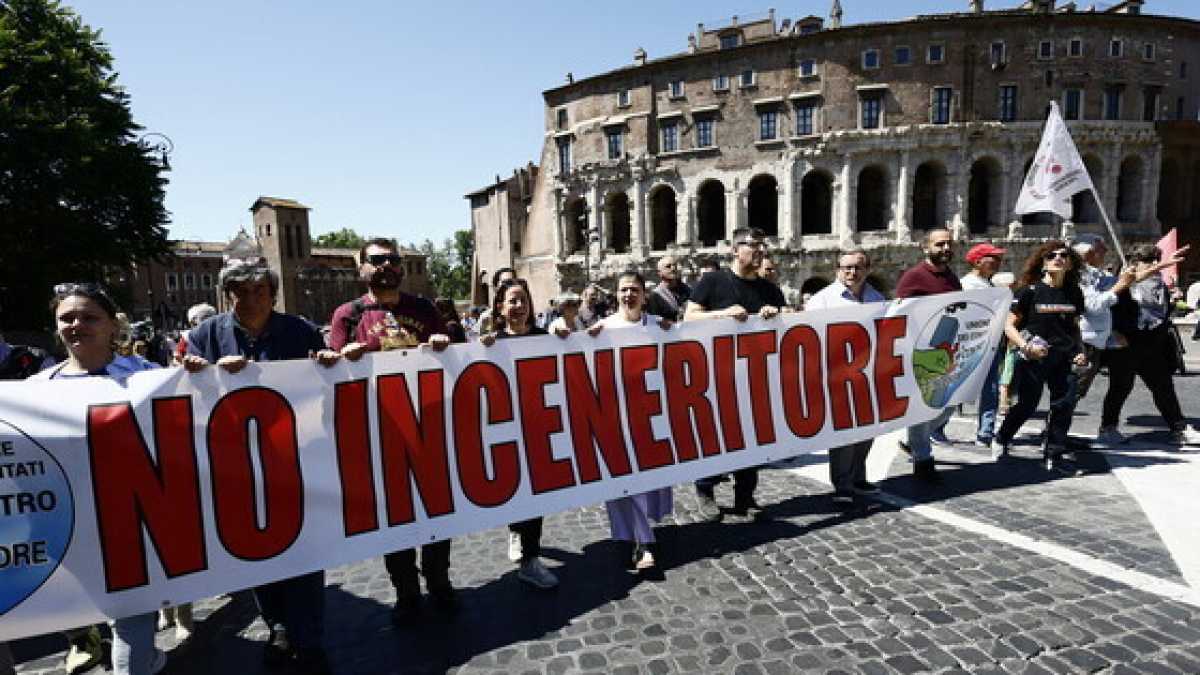 Immagine di Dilemma dem sui termovalorizzatori. Tranne che a Roma, il Pd dice no (i casi da Nord a Sud)