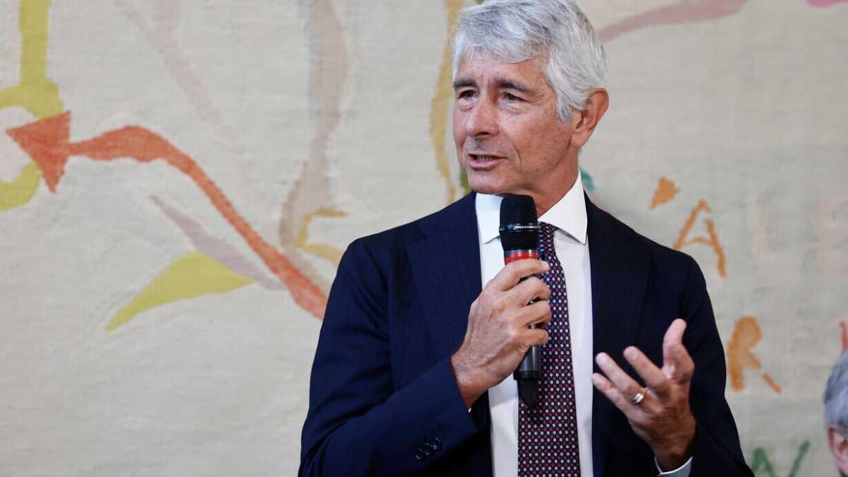 Immagine di Un super commissario per sbloccare gli stadi, altrimenti addio europei: Abodi vuole Atelli
