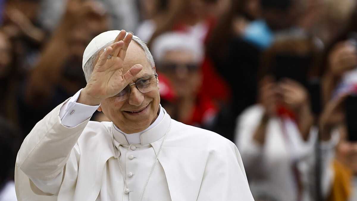 Immagine di Papa Leone XIV mette a disposizione la Santa Sede per i negoziati di pace tra Russia e Ucraina