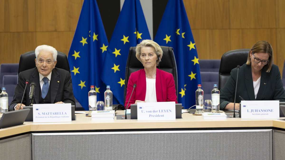 Immagine di Mattarella a Bruxelles: “Serve agire per promuovere interessi e valori dell'Ue"