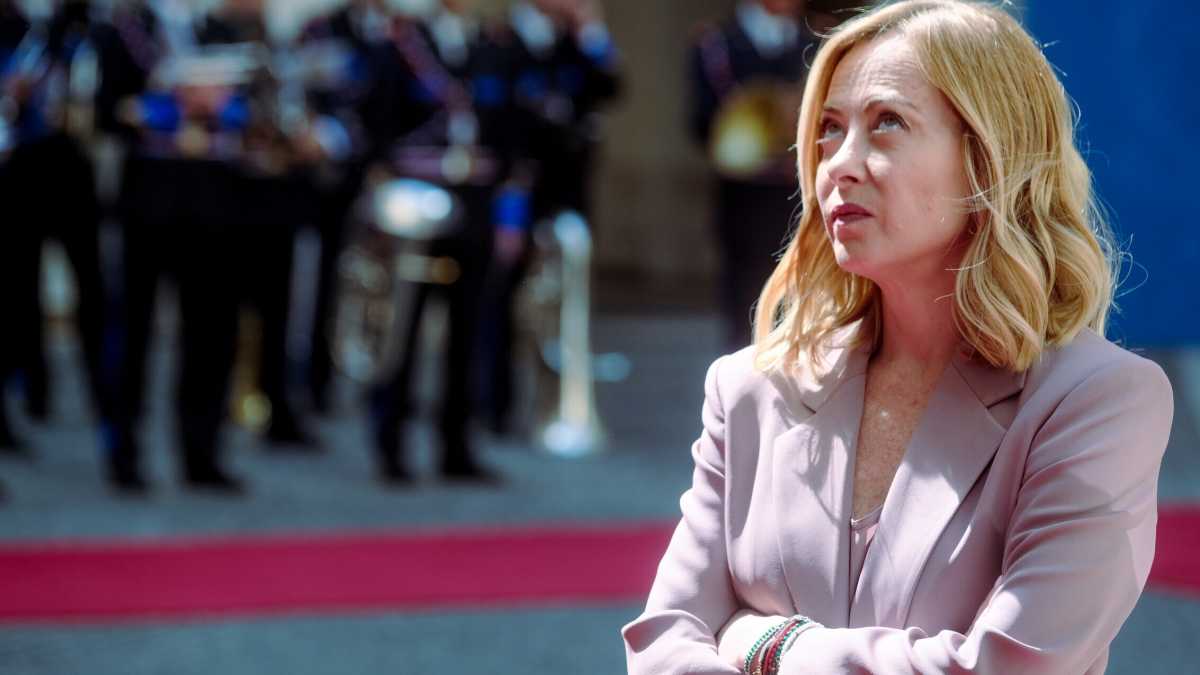 Immagine di Meloni costruisce ponti, ma sono tutti levatoi