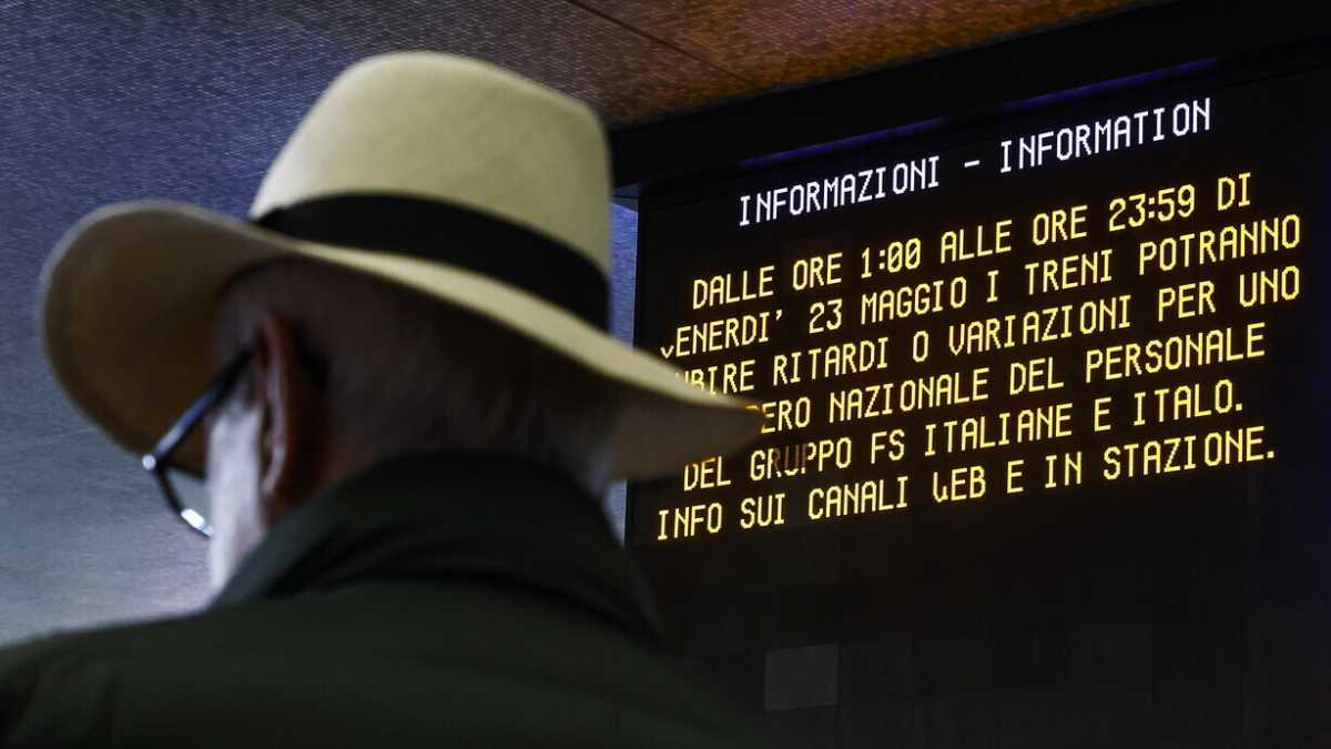 Immagine di Un altro sciopero di sigle minori blocca i trasporti