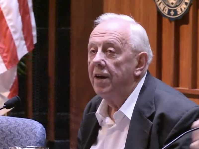 &nbsp;Alasdair MacIntyre nel 2012 (da un video di  Nicola Center for Ethics and Culture)<br />