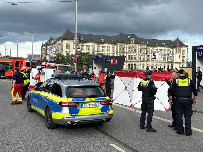 Attacco con coltello ad Amburgo, 17 feriti, fermata una donna