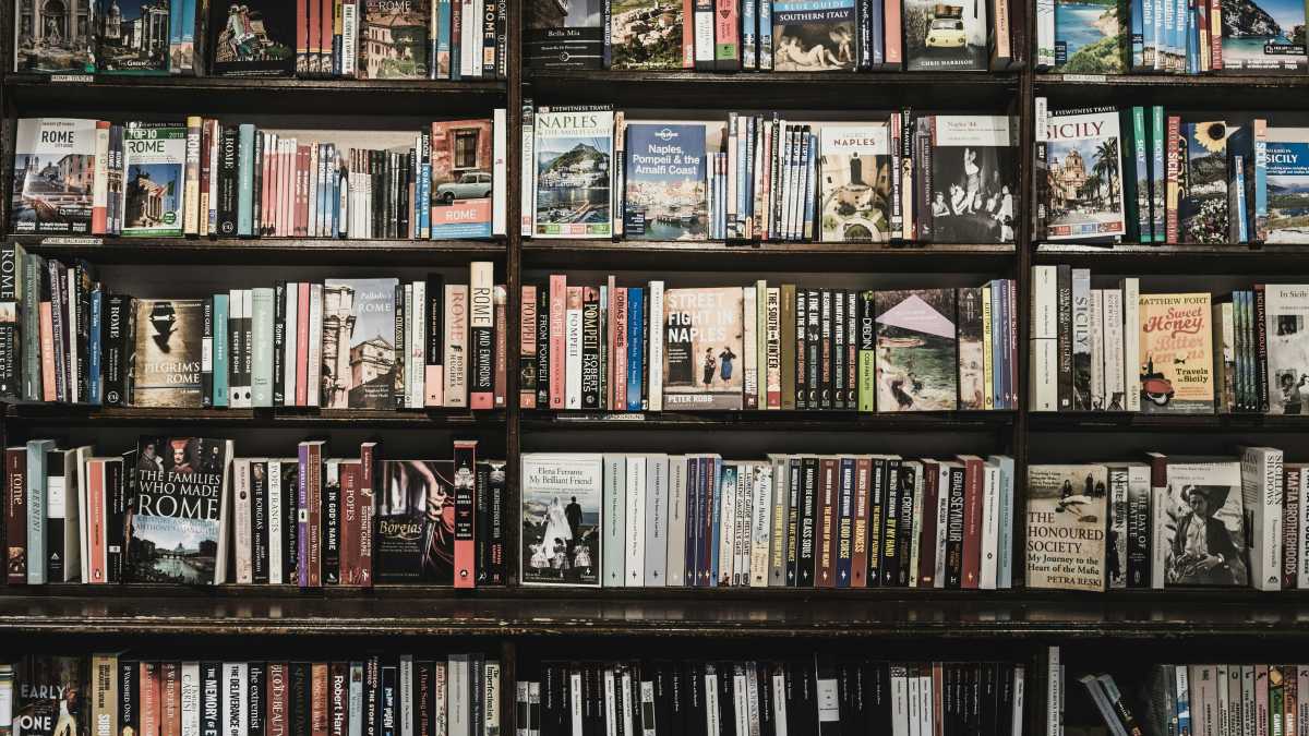 Immagine di I libri fanno la felicità, ma i soldi di più