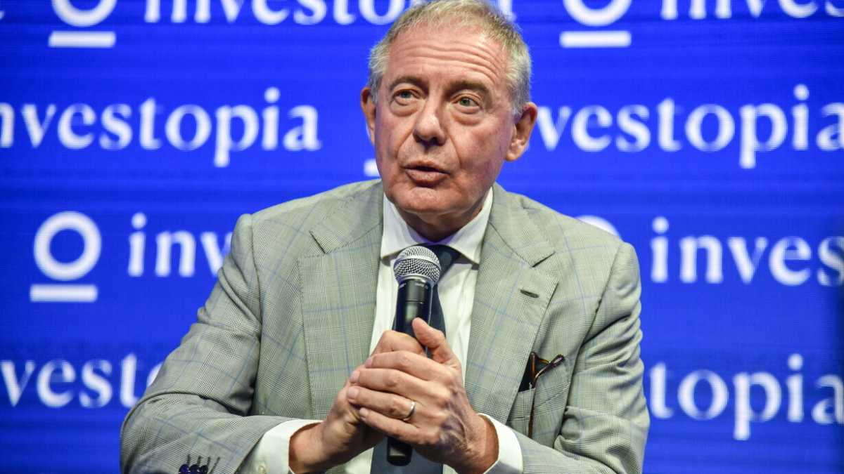 Immagine di Urso: "Per le imprese colpite dai dazi 25 miliardi dal Pnrr". Ma il governo si divide sulla risposta agli Usa