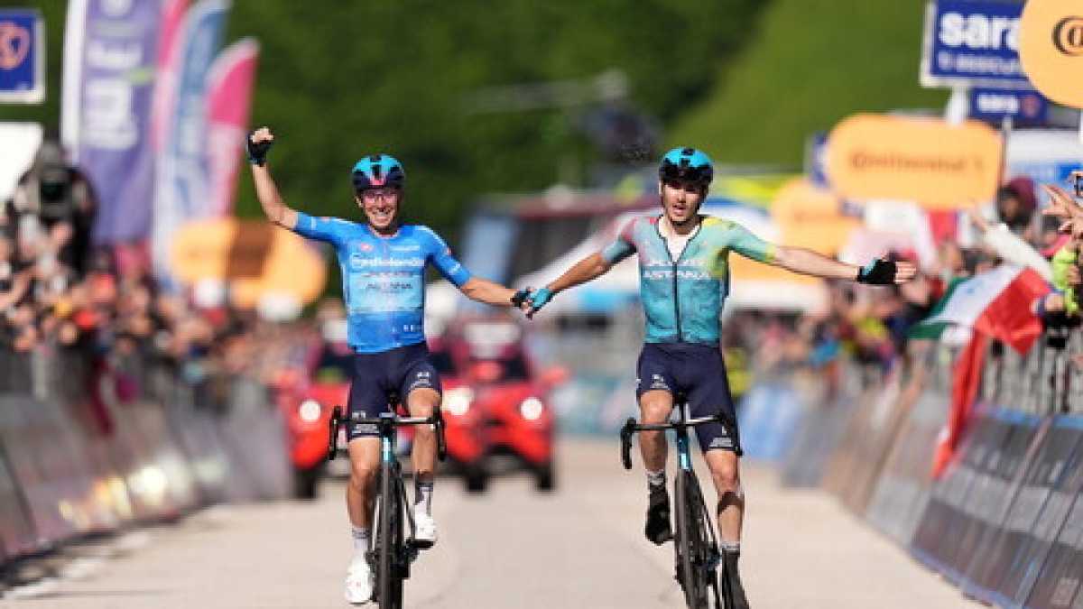 Immagine di Le montagne ribaltano il Giro d'Italia. Vince Scaroni, Carapaz stacca Del Toro