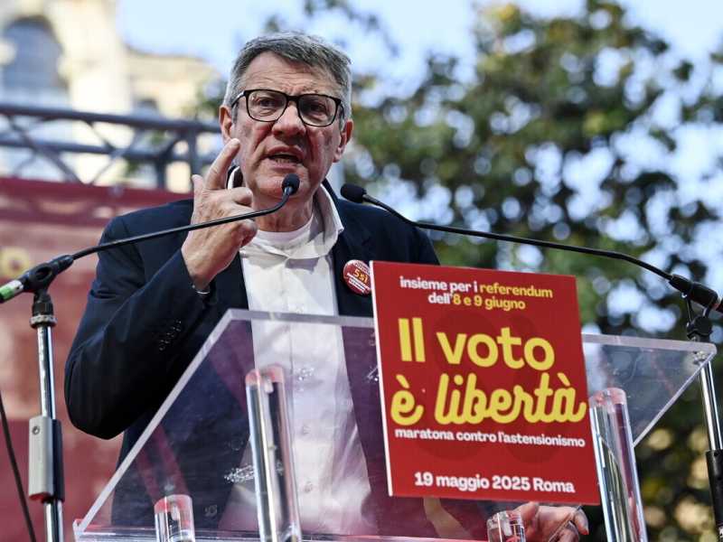 Maurizio Landini (Ansa)