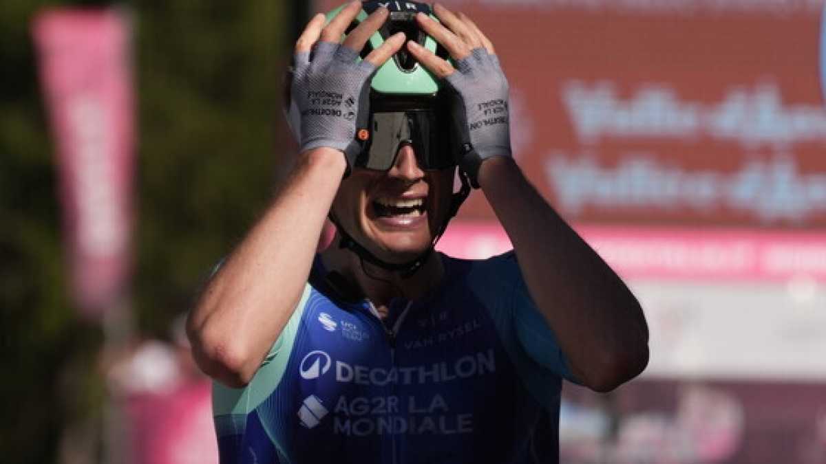 Immagine di Giro d'Italia: Gioia e lacrime di Nicolas Prodhomme a Champoluc