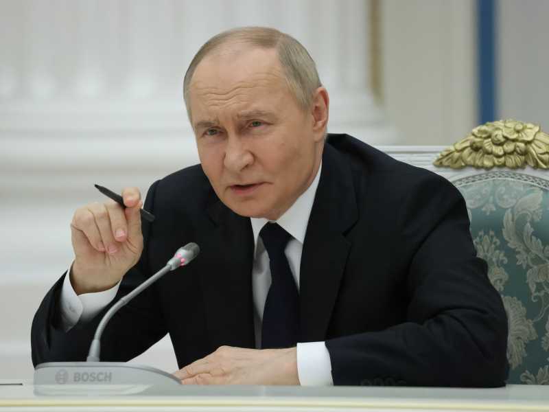 La Russia vuole scegliere la musica dei negoziati. Trump lascia fare