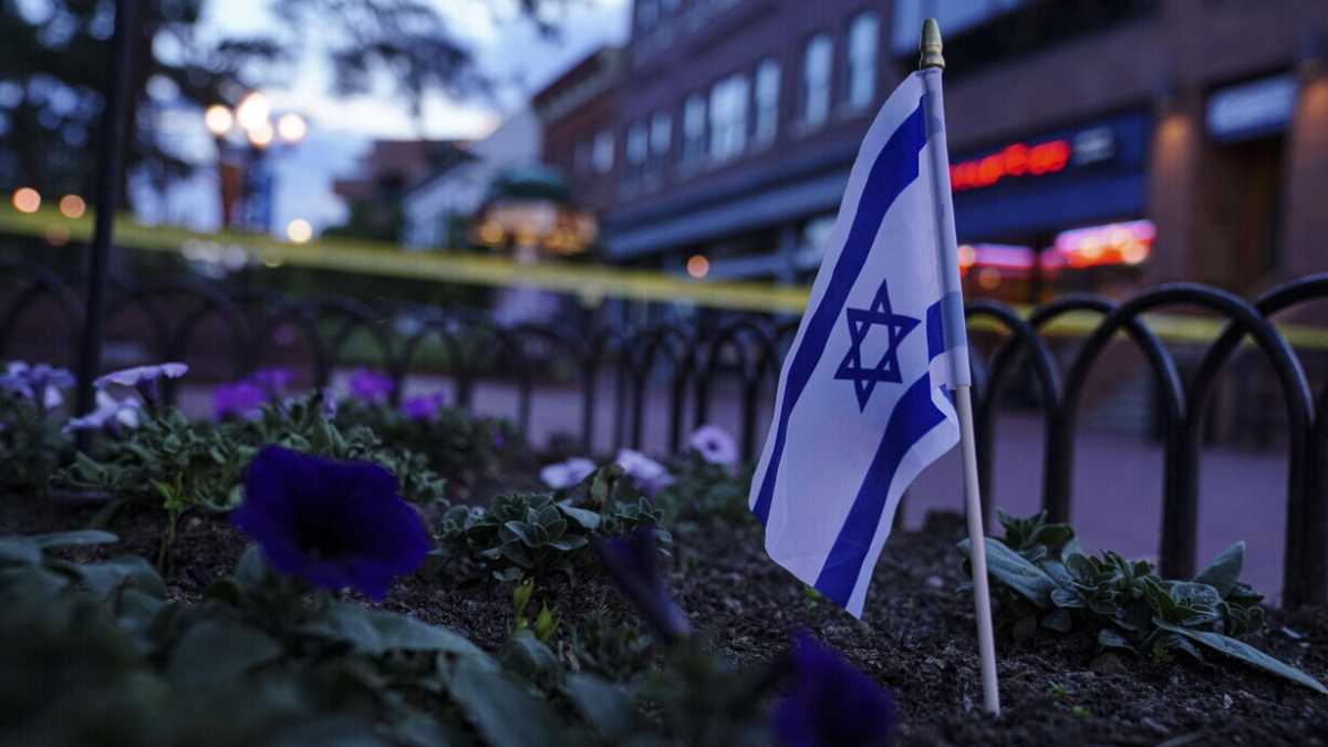 Immagine di Molotov contro sopravvissuti alla Shoah in Colorado. Le menzogne dei media sono diventate letali