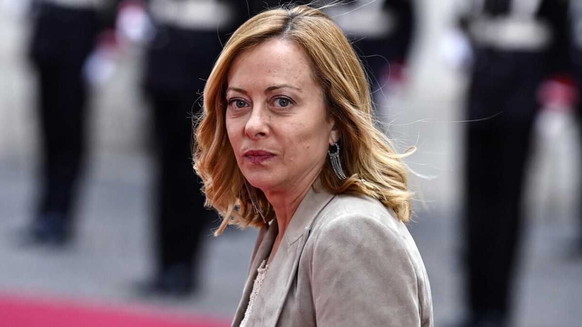 Immagine di Giorgia Meloni sui referendum dell'8 e 9 giugno: "Vado a votare, ma non ritiro la scheda"