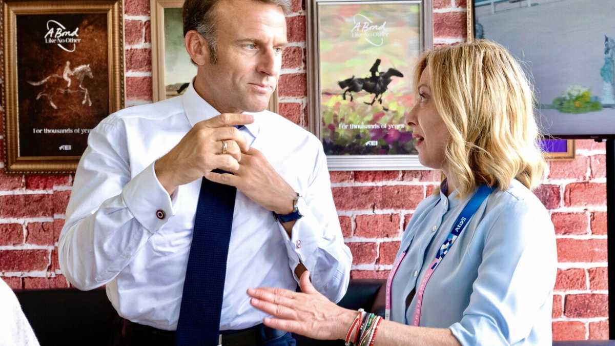 Immagine di Ultimo tango a Roma: Meloni riceve Macron. I leader provano a marciare uniti su Ucraina e dazi dopo le eterne liti
