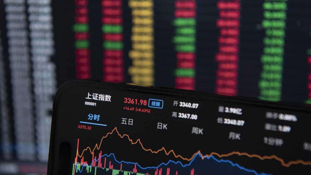 Immagine di Cresce l'incertezza e rallenta la crescita economica globale. Le previsioni dell'Ocse