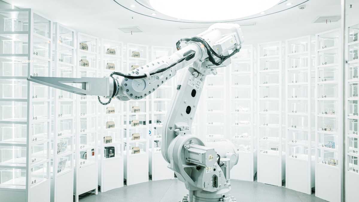 Immagine di Il futuro dell’AI in Europa? Non creare giganti, ma usare l’industria