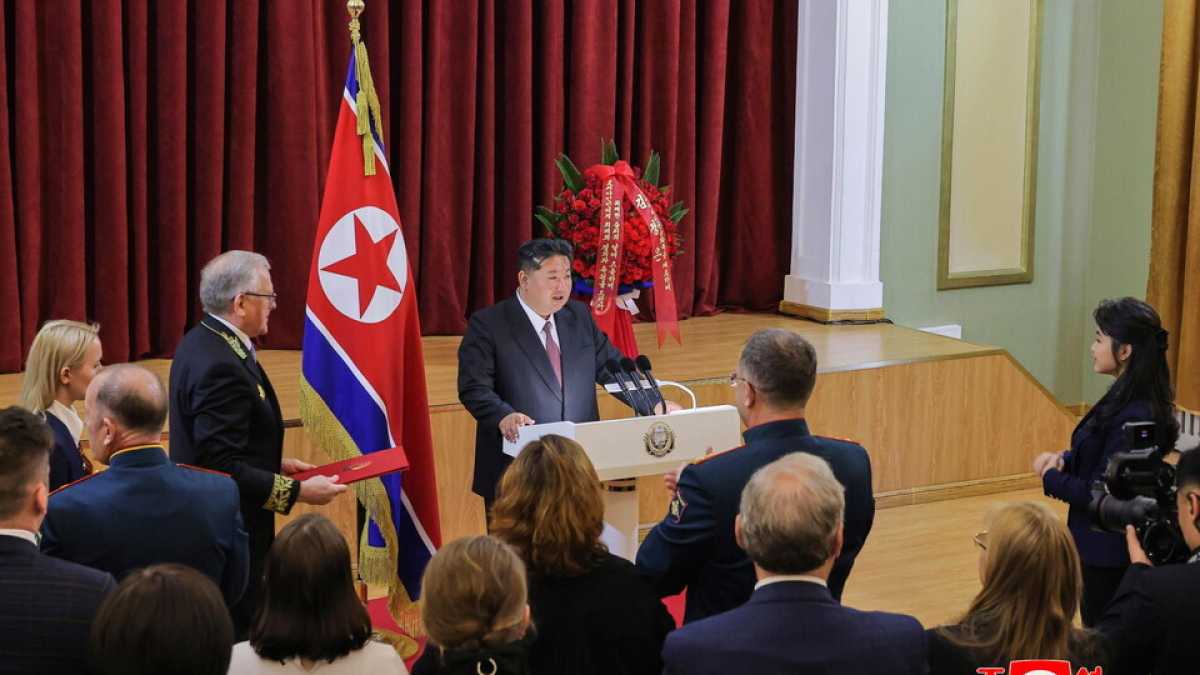 Immagine di Così la Corea del nord tiene in piedi la macchina della guerra russa