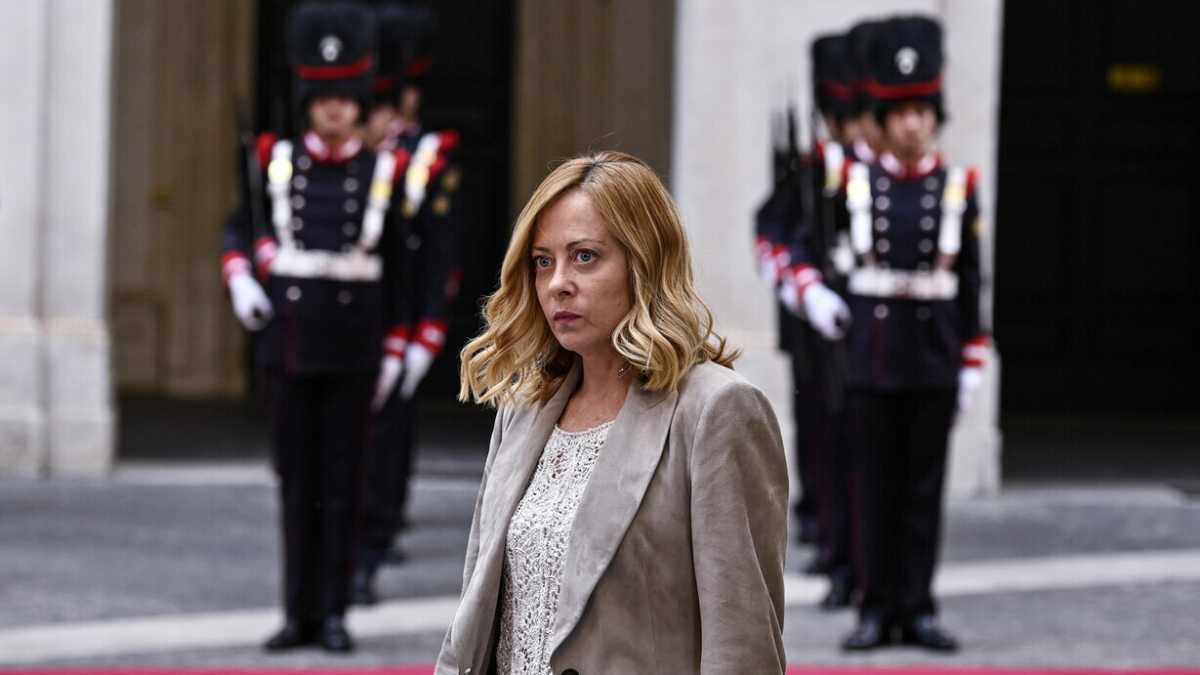 Immagine di La dissimulazione onesta di Meloni: poteva votare sì al referendum ma sa che governare è diverso dall’affiggere gride sui muri