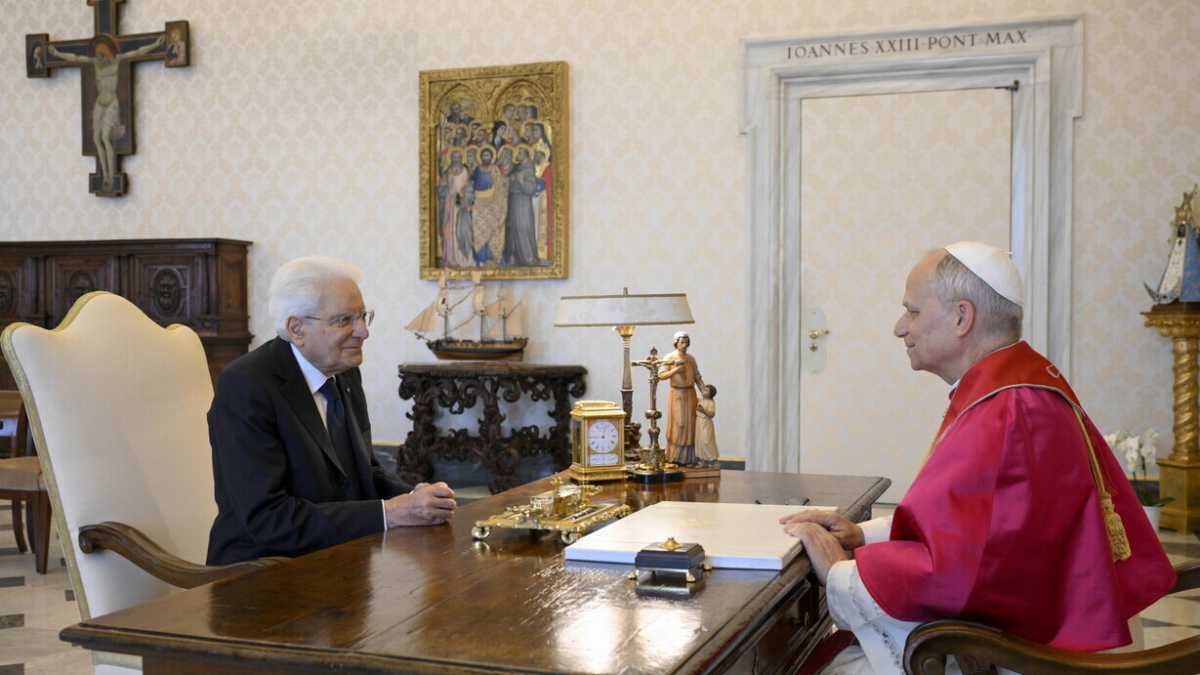 Immagine di Mattarella in Vaticano per il primo vertice ufficiale con Papa Leone XIV